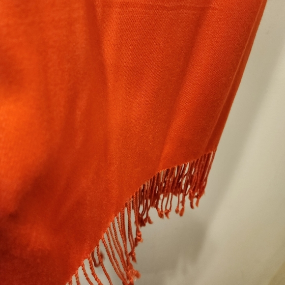 JONES NEW YORK Orange Light Weight Acrylic Scarf 22" x 72" - Picture 8 of 9